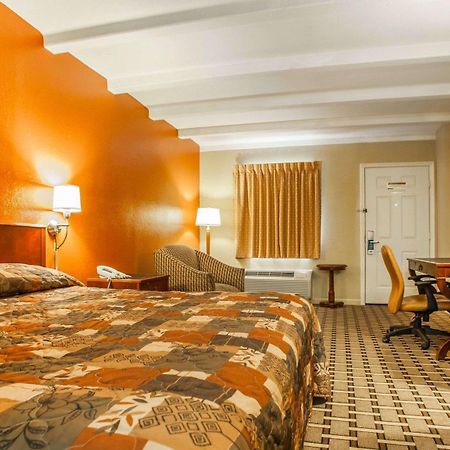 Rodeway Inn Nashville Airport Екстериор снимка