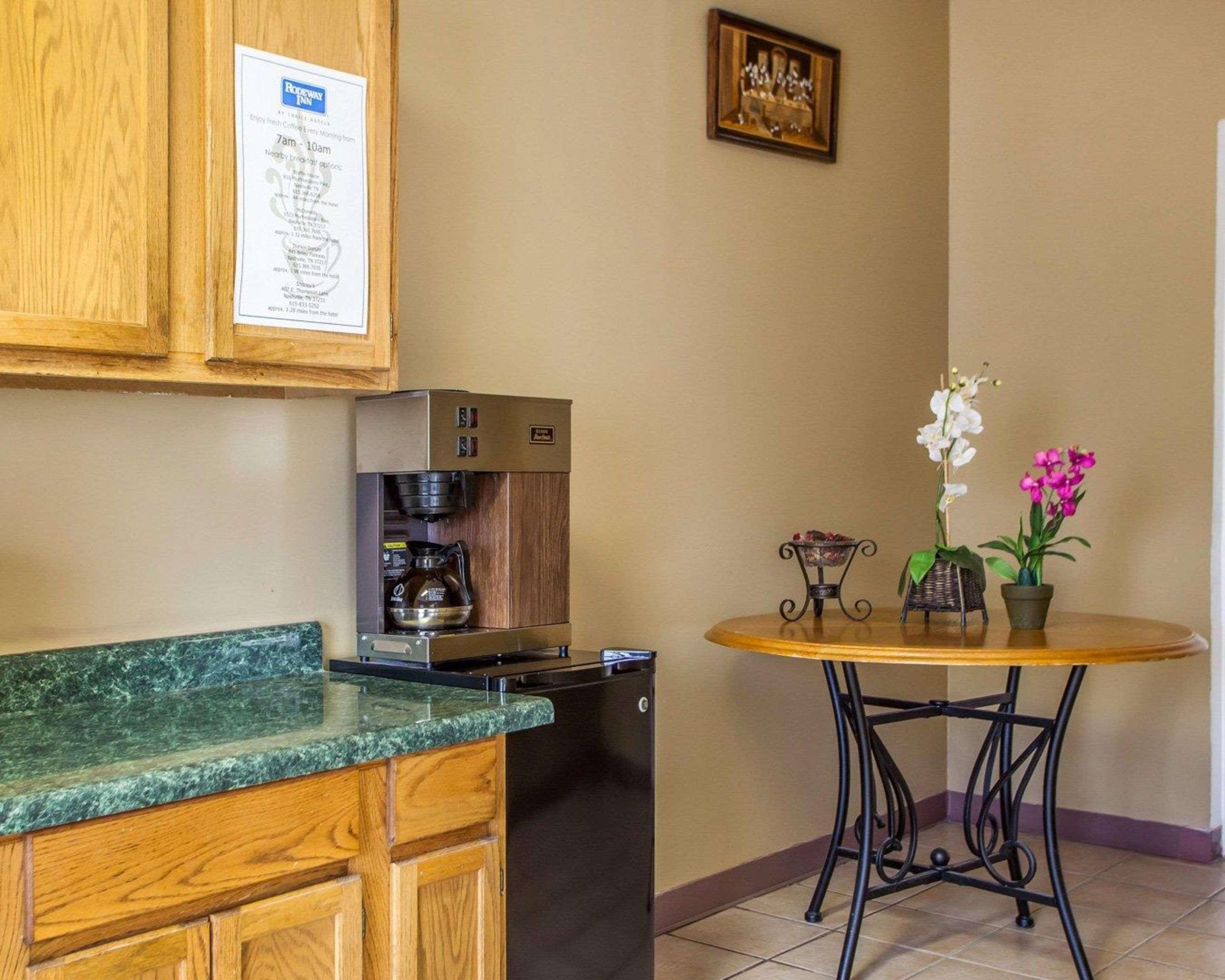 Rodeway Inn Nashville Airport Екстериор снимка